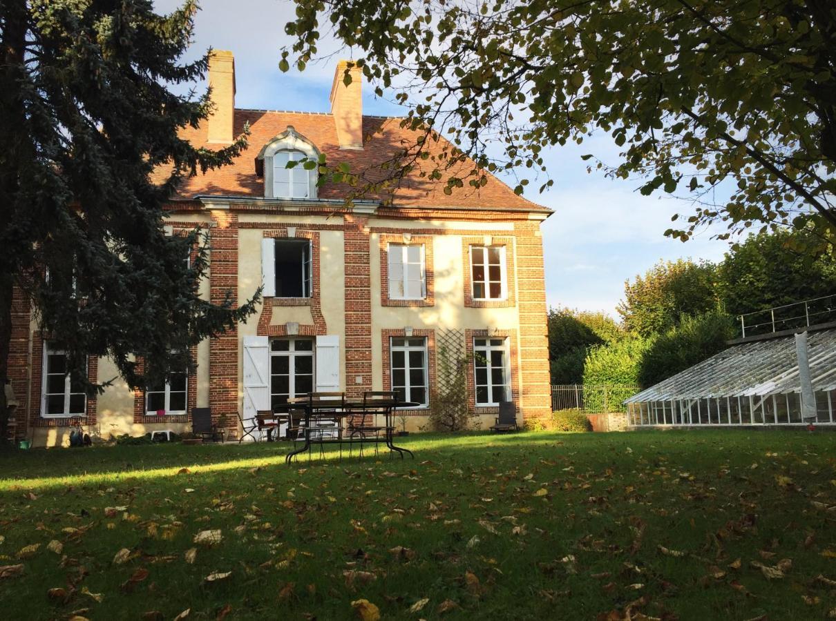 Bed & Breakfast Au Manoir De La Barre-en-Ouche